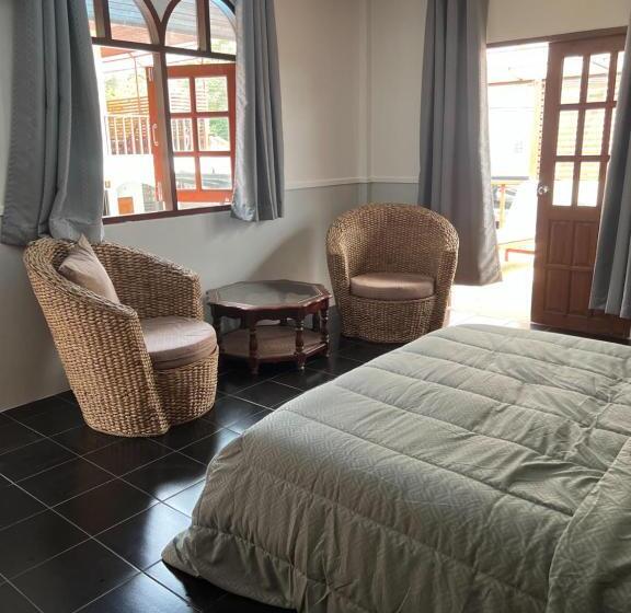 Номер Deluxe, Friends Of Koh Samui 1