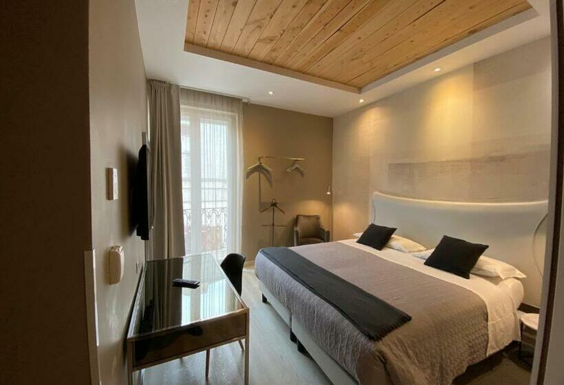 اتاق لوکس با بالکن, Residenze Romano Ristorante & Spa Albergo Diffuso  White