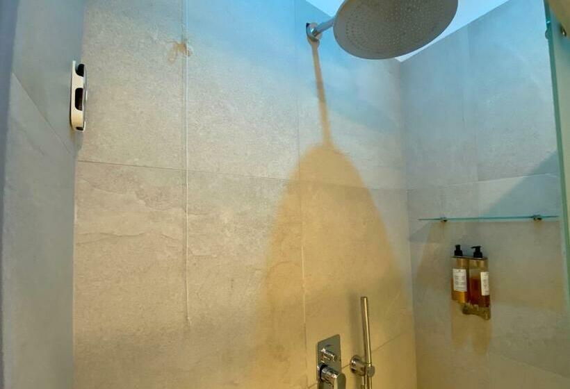 اتاق لوکس با بالکن, Residenze Romano Ristorante & Spa Albergo Diffuso  White