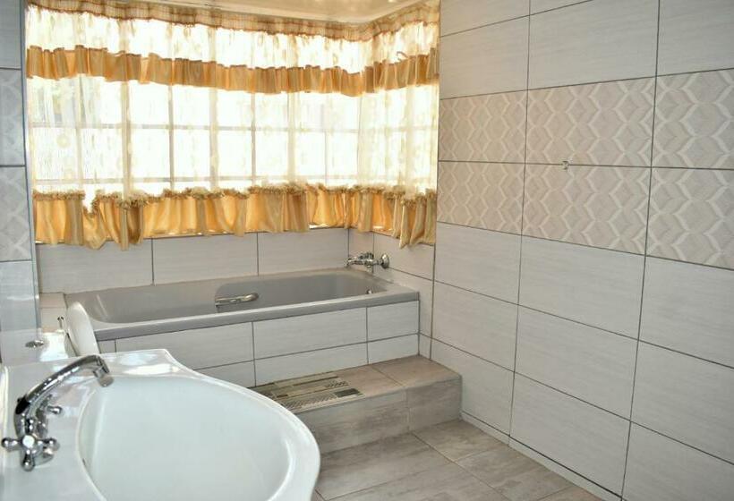 Quarto Estandar, Iceberg Venue, Guest Lodge & Events Place