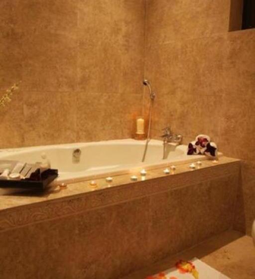 سوییت سوپریور, Clear Essence California Spa & Wellness Resort