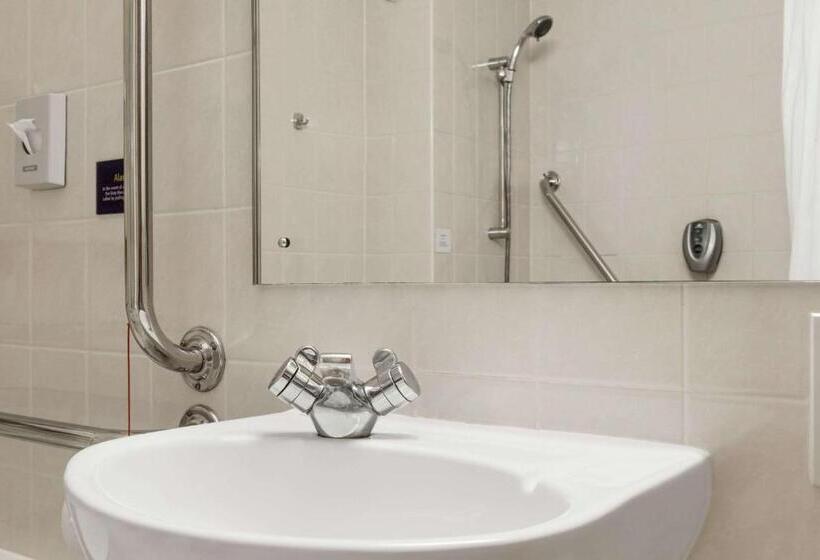 اتاق استاندارد برای معلولان, Days Inn Chesterfield   Tibshelf