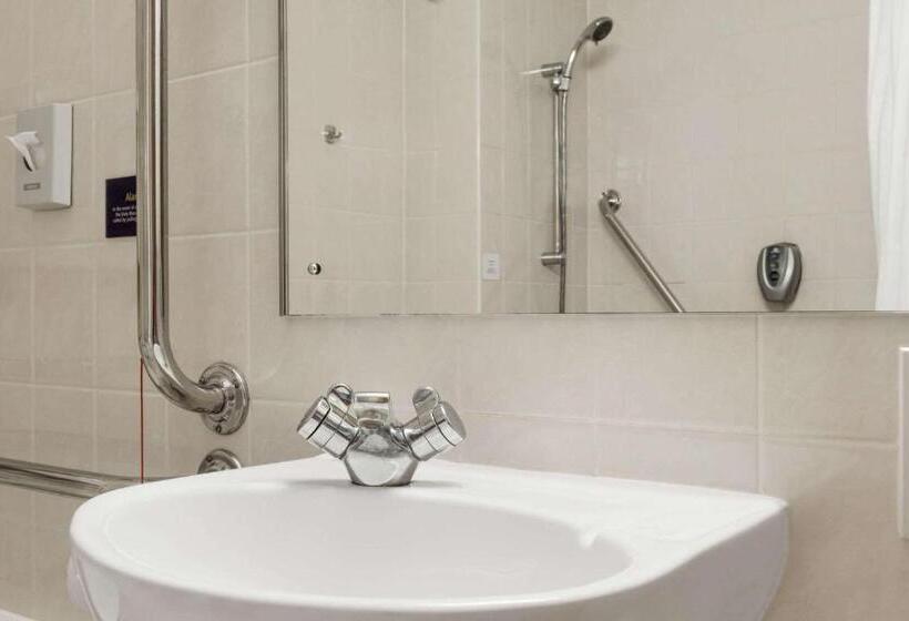 اتاق استاندارد, Days Inn Chesterfield   Tibshelf