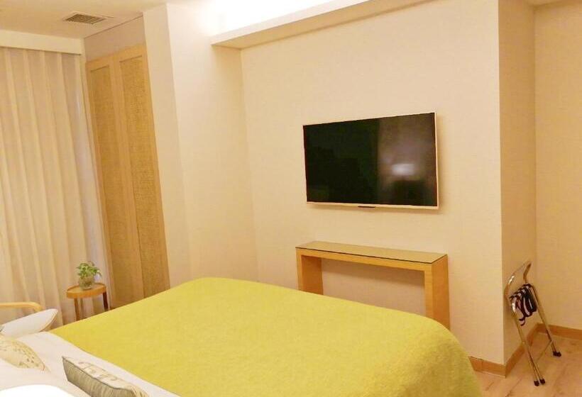 Люкс Вид на Город, H Hotel Riverside