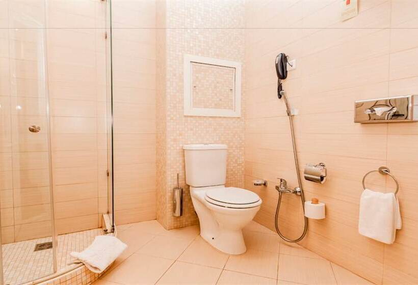 Номер Deluxe, Petroff Palace Boutique