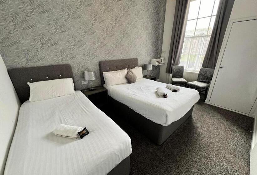 اتاق خانوادگی, The Jubilee Hotel West  With Spa Facilities
