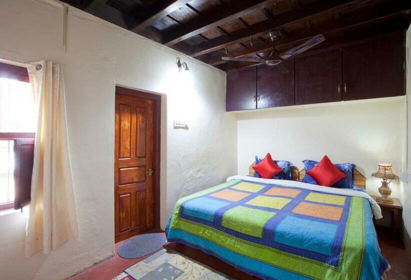 Номер Стандарт, Sardar Bahadur S Heritage Bungalow Estate Stay