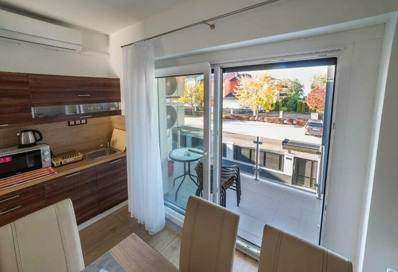 Семейный Номер, Golden Beach Apartments Siófok