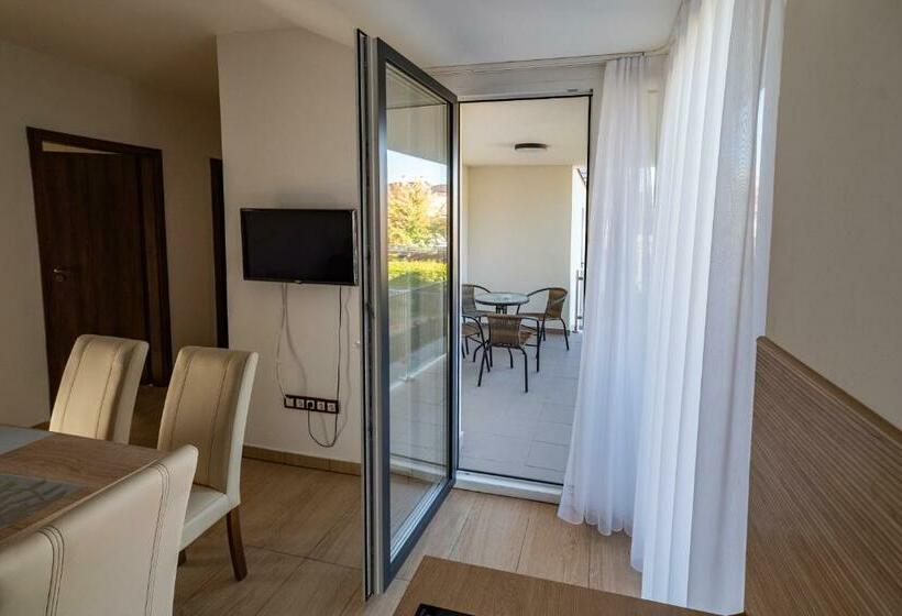 Семейный Номер, Golden Beach Apartments Siófok