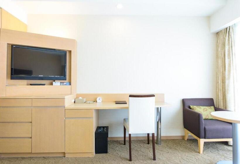 Номер Deluxe, Nishitetsu Resort Inn Naha