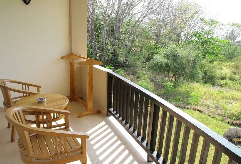 Номер Deluxe, Puri Sari Beach