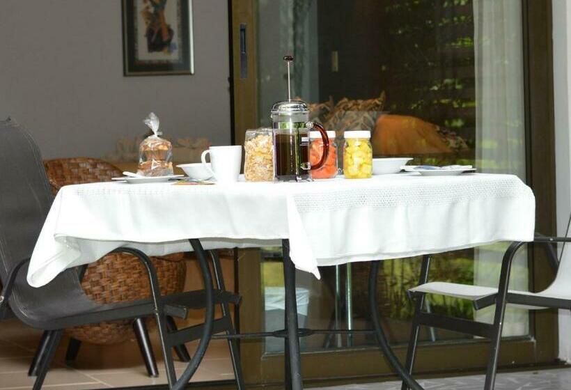 Номер Deluxe Кровать Кинг, The Haven   Hotel & Spa, Health And Wellness Accommodation   Adults Only
