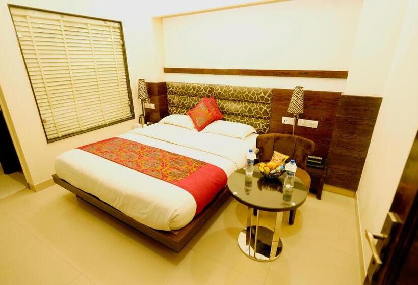 اتاق لوکس, The Singh Empire, New Delhi