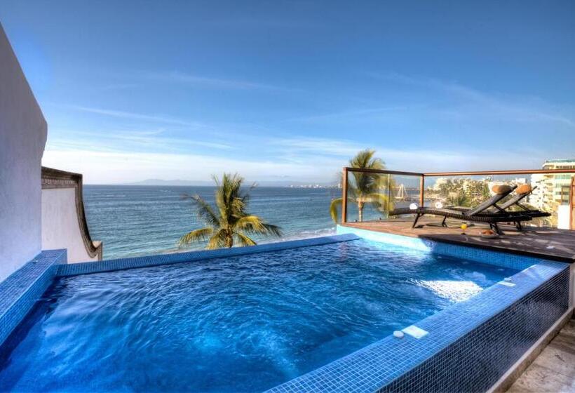 3 Bedroom Suite, Vallarta Shores Beach