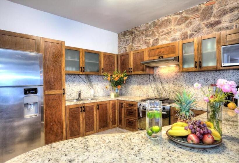 3 Bedroom Suite, Vallarta Shores Beach