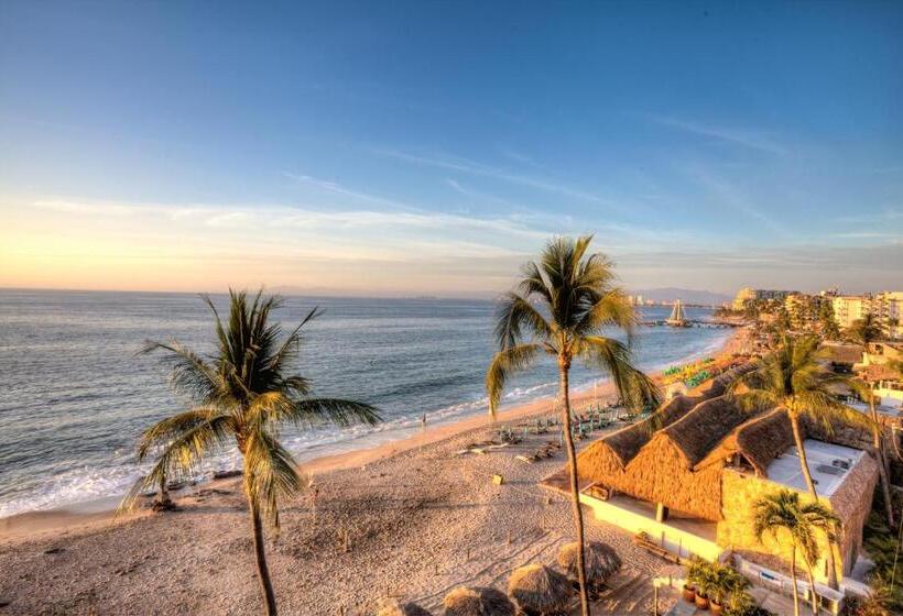 3 Bedroom Suite, Vallarta Shores Beach