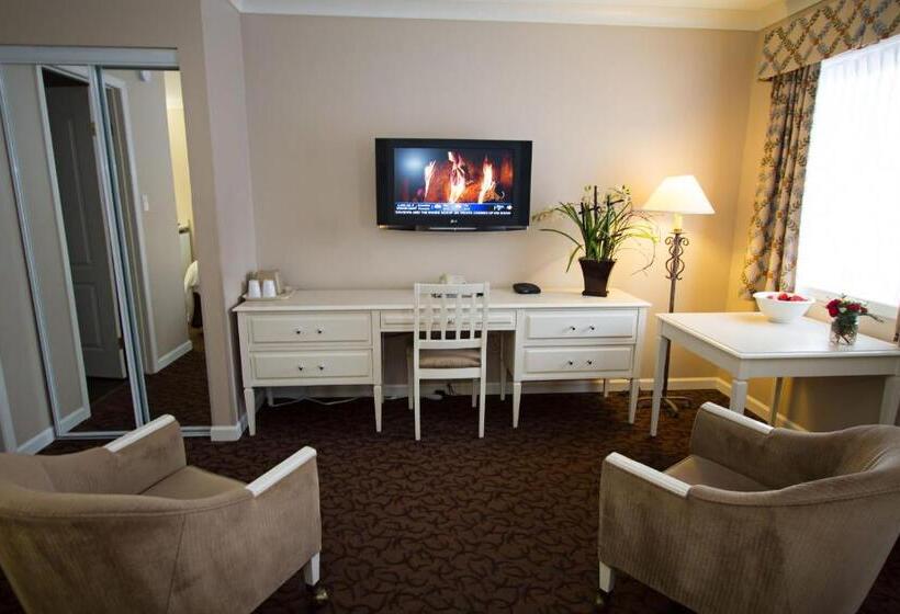 带2个双人床的标准工作室, Glenwood Inn & Suites