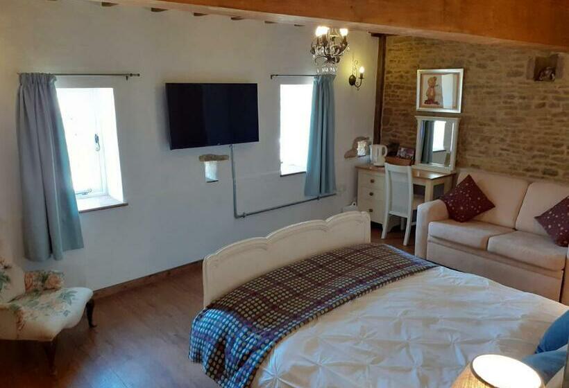 Семейный Номер, The Byre North End Farm