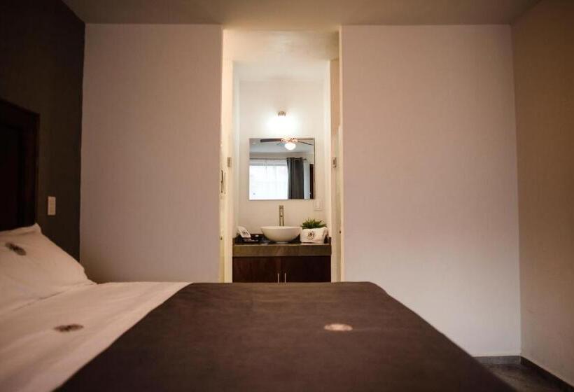 Quarto Estandar Cama King, Rm Avandaro
