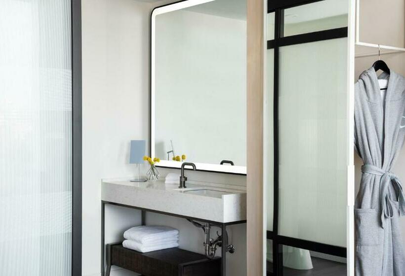 חדר סטנדרט עם מיטת קינג, Hyatt Centric Congress Avenue Austin