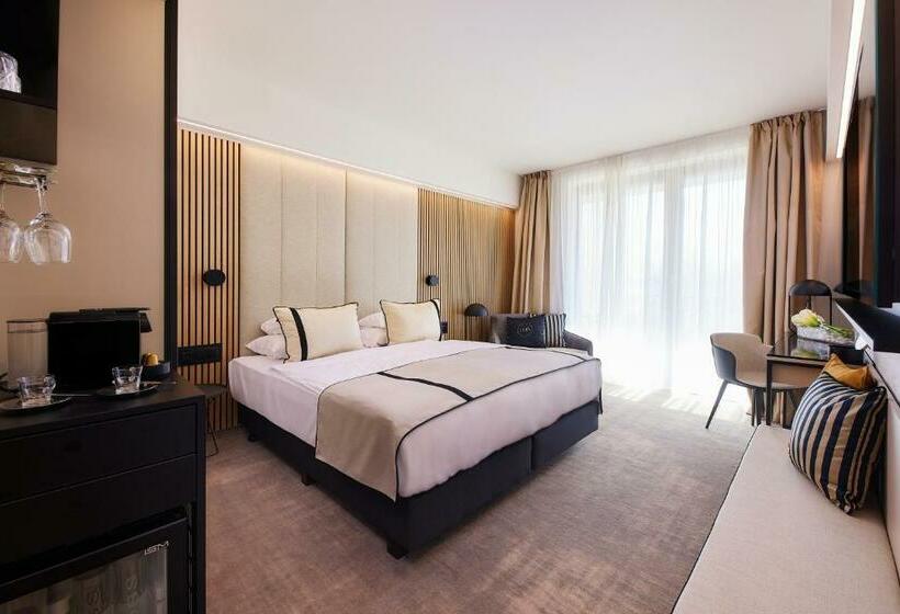 Superior room with lake view, Lua Resort   Adults Only