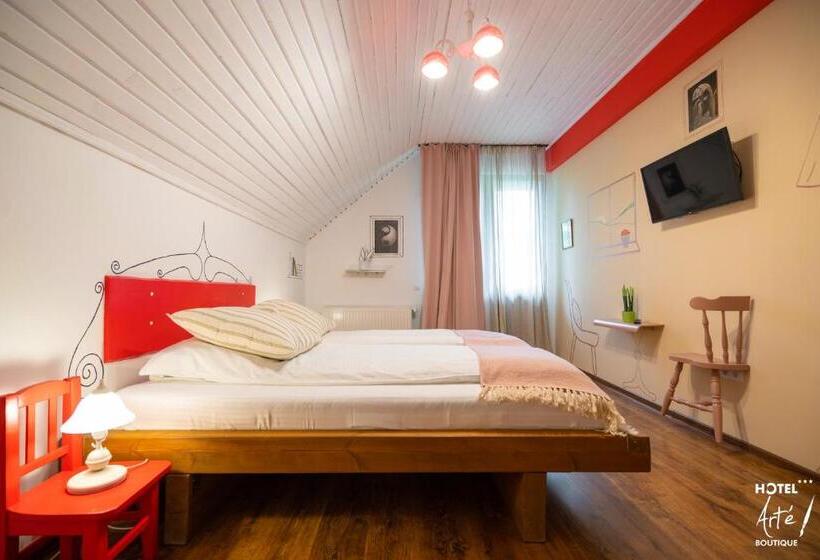 Полулюкс с Балконом, Art E Boutique Rooms