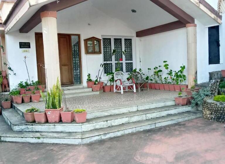 Вилла 2 Спальни, Kumaragiri Cottages Kodaikanal