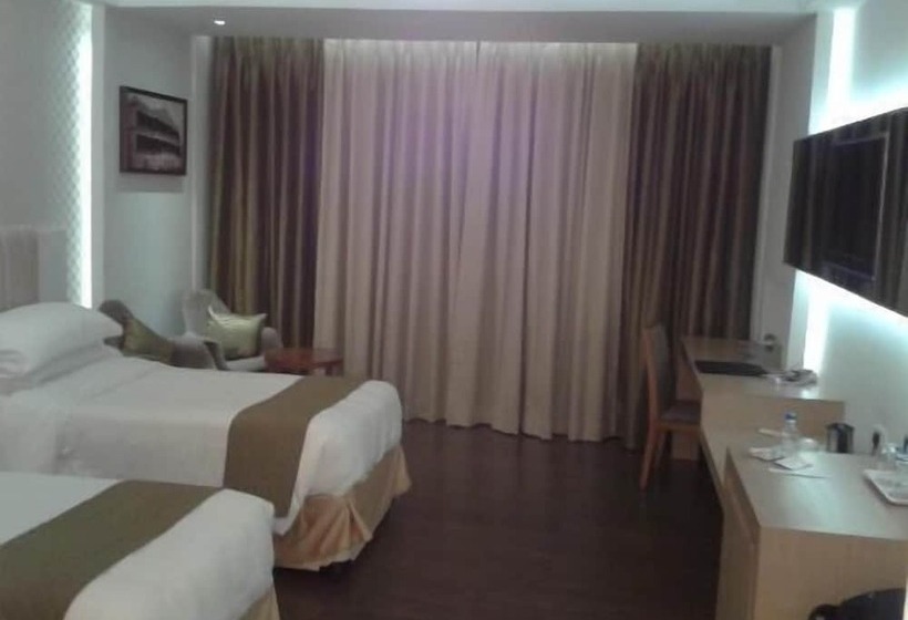 Quarto Estandar, The Plaza