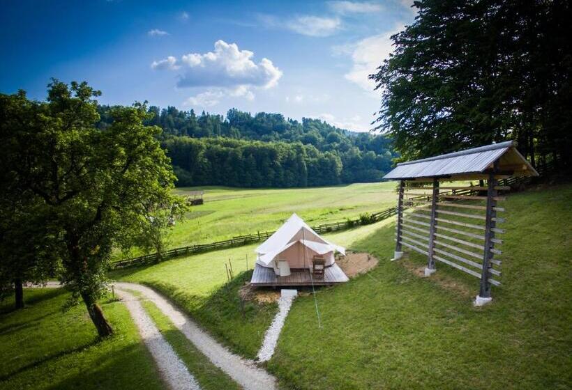 چادر با خدمات رفاهی استاندارد, Pužman Farm Glamping