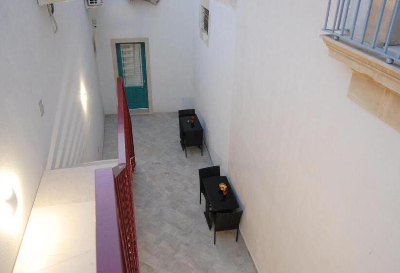 Номер Стандарт, B&b Mormina
