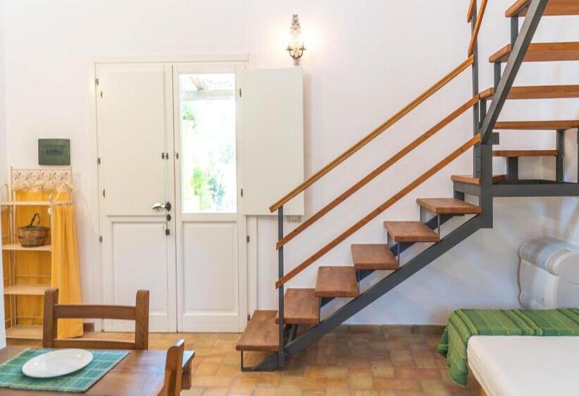 سوییت با چشم‌انداز دریا, Country Houses Monte Delle Cristule