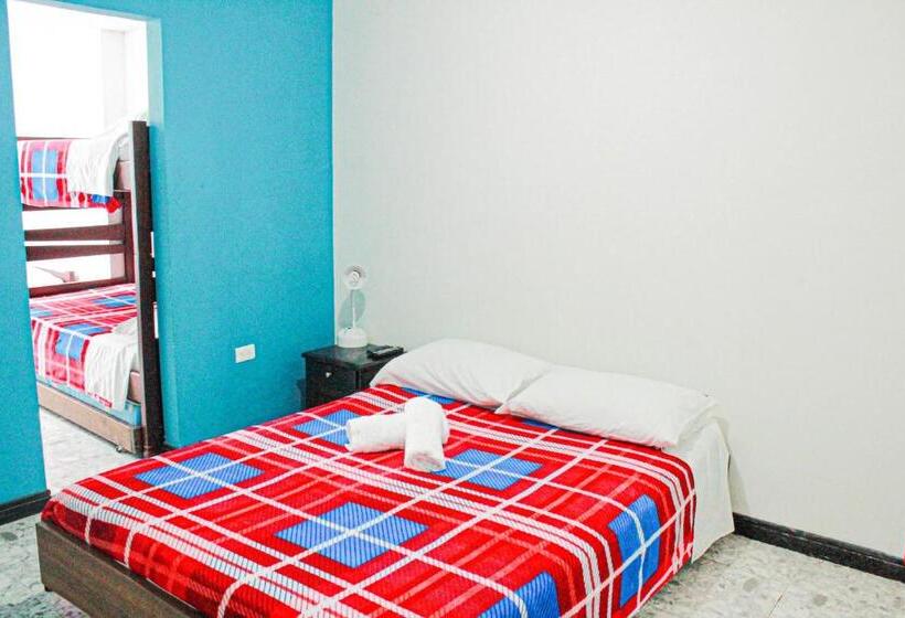 베이직 3인 룸, El Cable Hostal