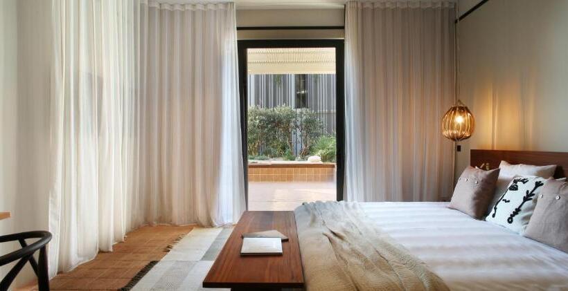 스위트, Maslina Resort