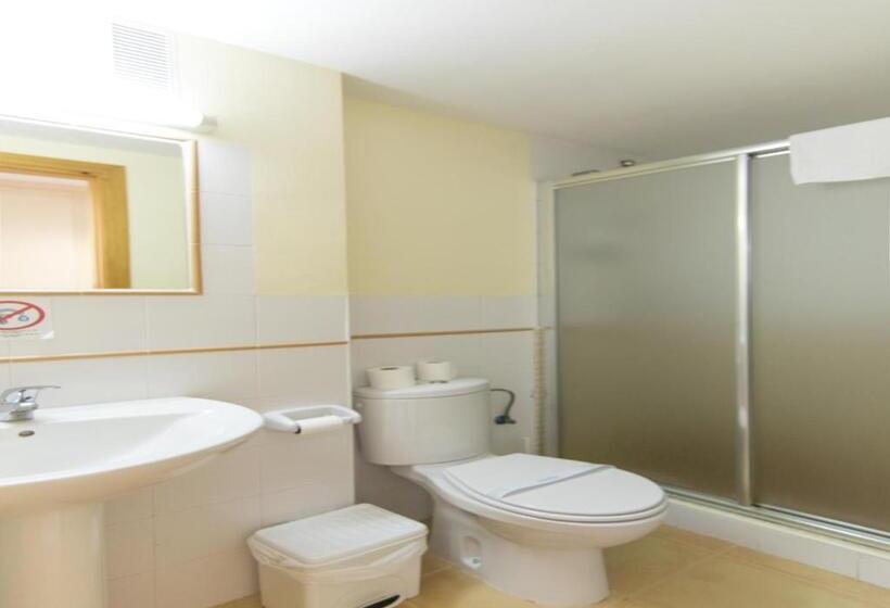 スタンダードルーム, Albergue Inturjoven Sierra Nevada   Hostel