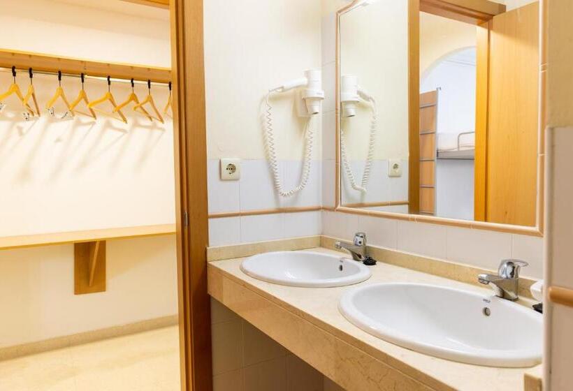 スタンダード４人部屋, Albergue Inturjoven Sierra Nevada   Hostel