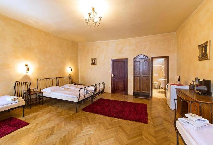 Quarto Quádruplo Estandar, Arcadie Hotel & Apartments