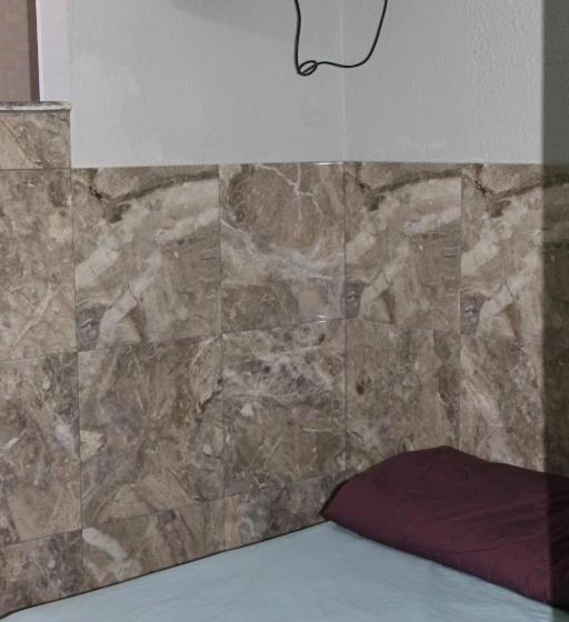 Номер Стандарт, Central Station Hostel Barcelona