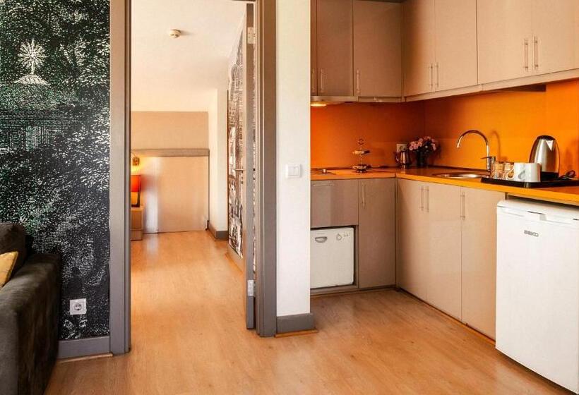 سوییت سوپریور با چشم‌انداز دریا, Cheya Beşiktaş Istanbul Bosphorus City Center Hotel & Suites