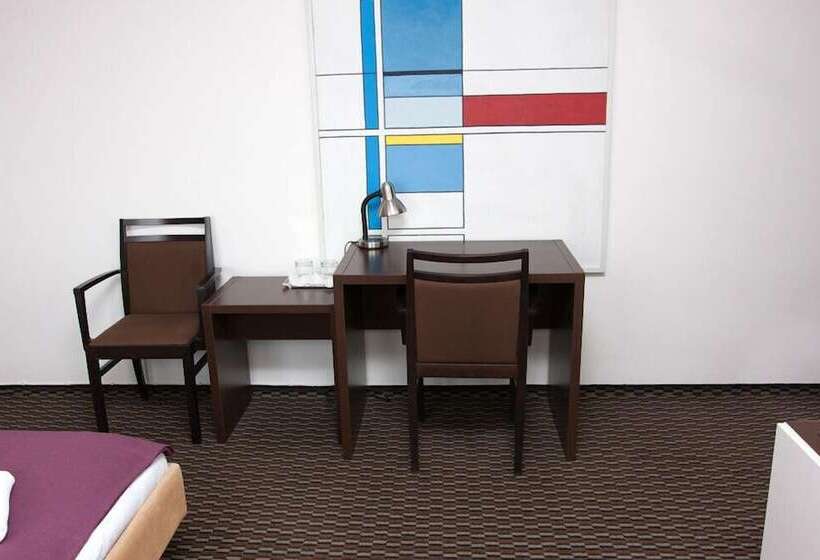 Habitación Estándar, Rottal