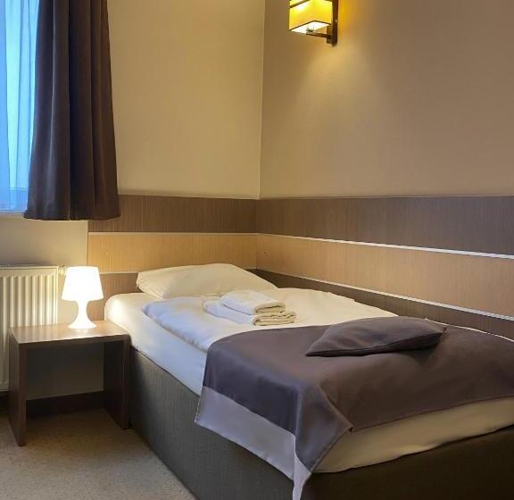 Номер Стандарт, Sleep Wrocław