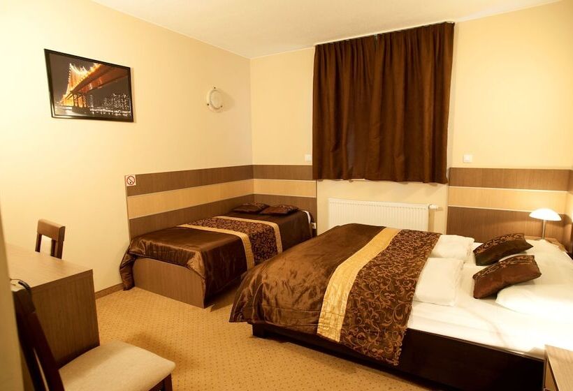 Номер Стандарт Трехместный, Sleep Wrocław