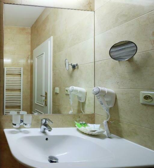 标准间, Windsor Spa