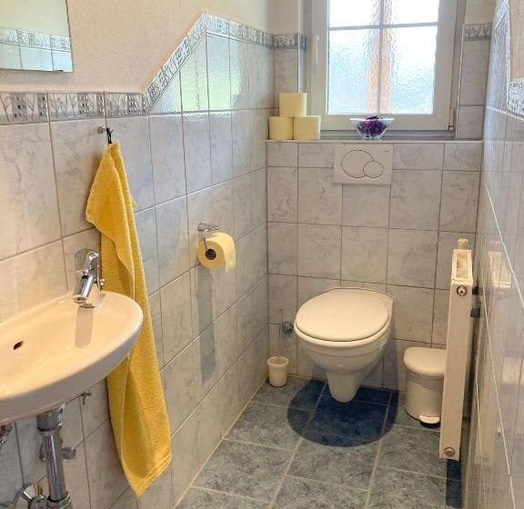Апартаменты 2 Спальни с Балконом, Knirschenhof