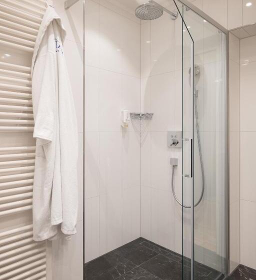 Family Suite, Stenitzer