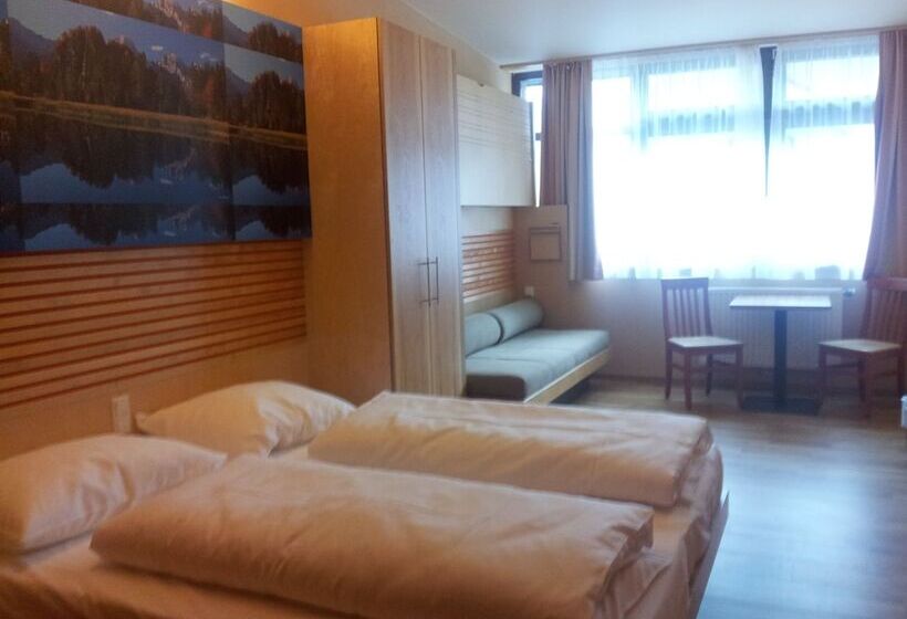 Четырехместный Номер Стандарт, Jufa Hotel Grünau Im Almtal