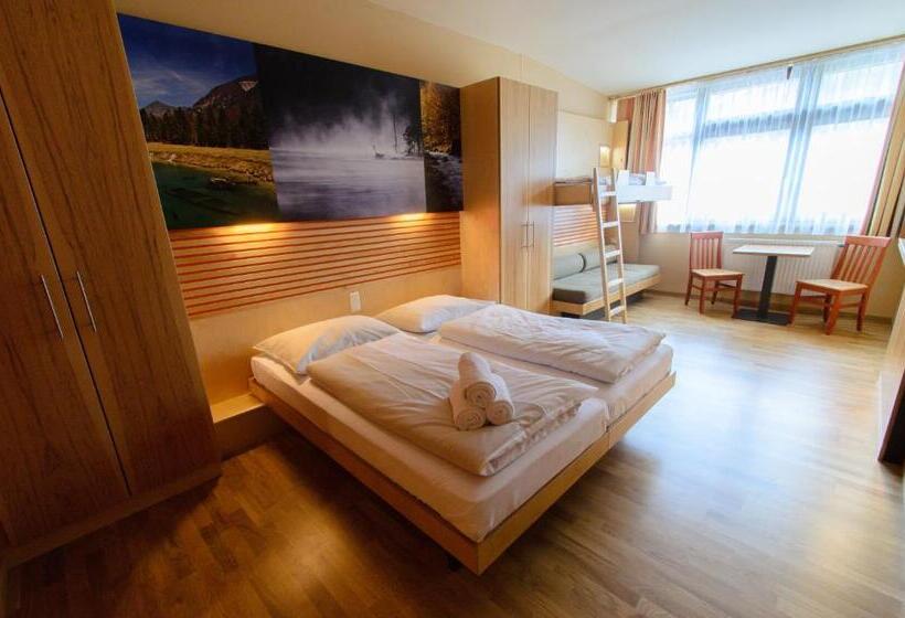 Номер Стандарт Трехместный, Jufa Hotel Grünau Im Almtal