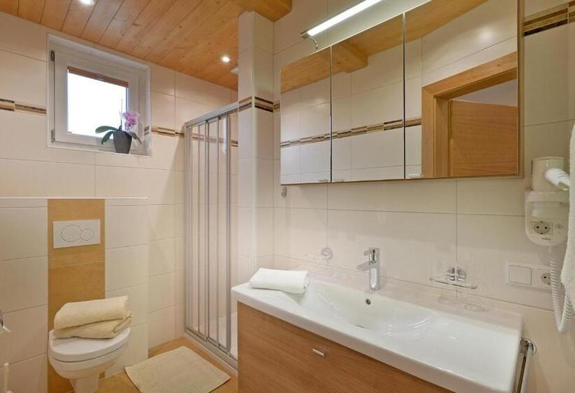 Апартаменты 2 Спальни с Балконом, Haus Bergfriede