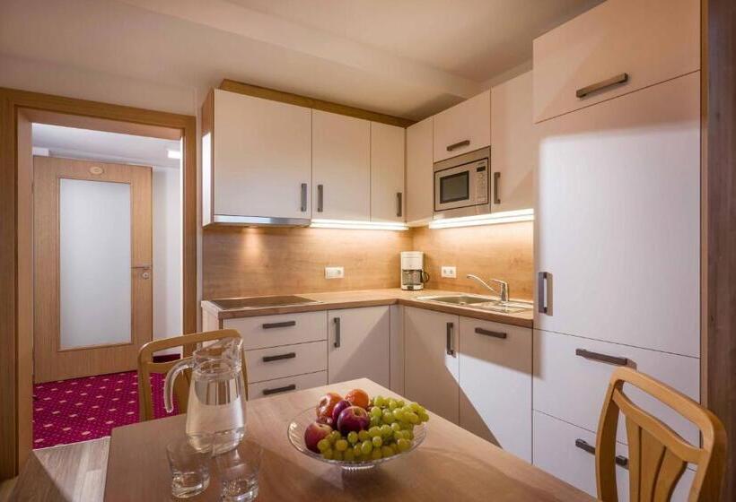 آپارتمان 2 خوابه, Apartment Martha