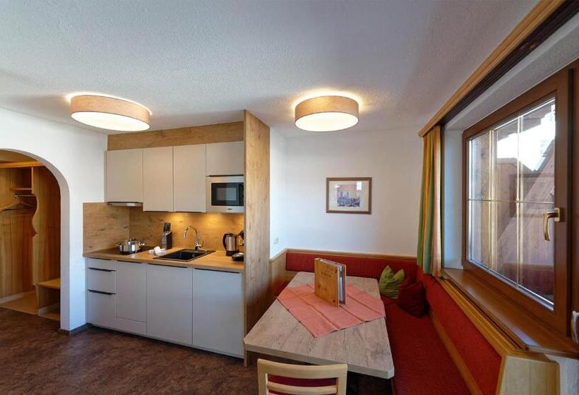 Апартаменты Comfort 2 Спальни, Poltehof