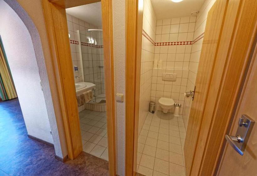 Апартаменты Comfort 2 Спальни, Poltehof